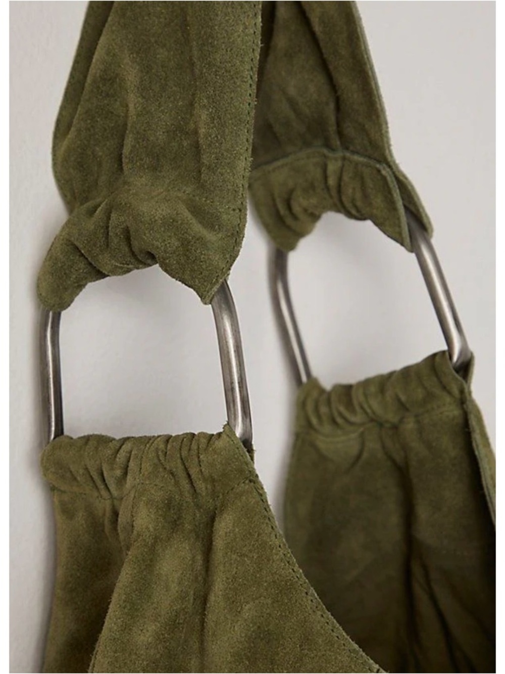 FREE PEOPLE Bobbi
Slouch Suede Tote In olive Green
New with tags - Picture 3 of 7